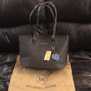 Michael Kors New Toles Bag.